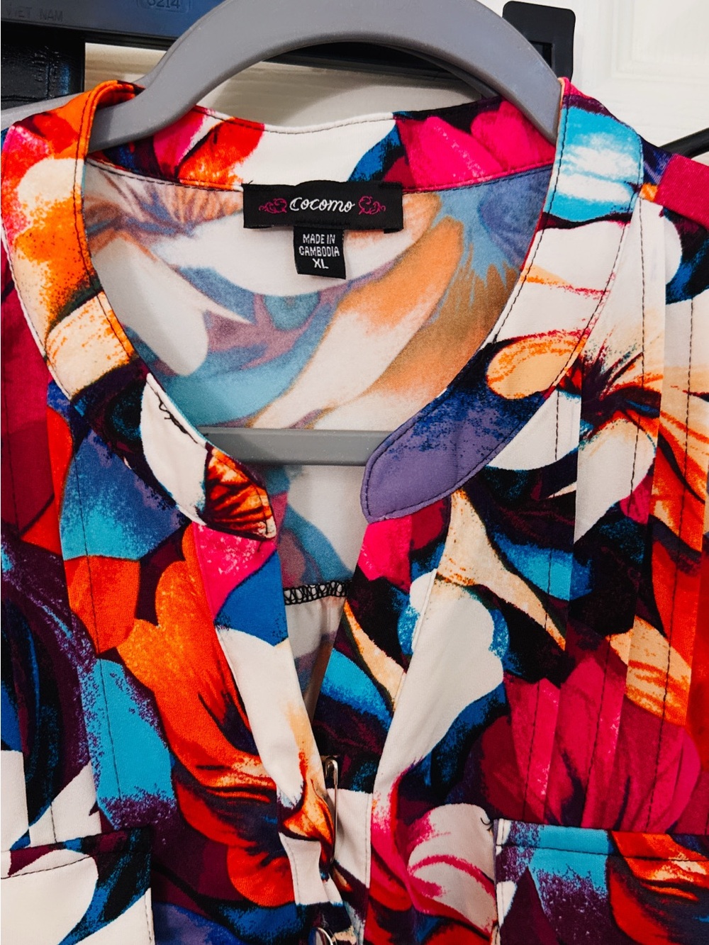 Cocomo Vibrant Floral Button-Front Blouse in Red, Blue, White - Picture 2 of 3